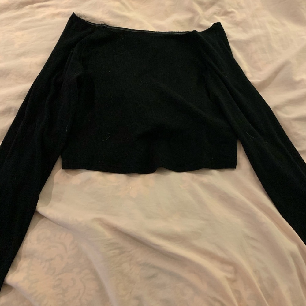 cropped long sleeve top